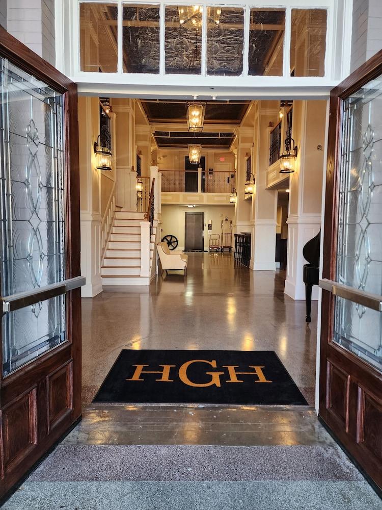 Historic Griffin Hotel photo 2