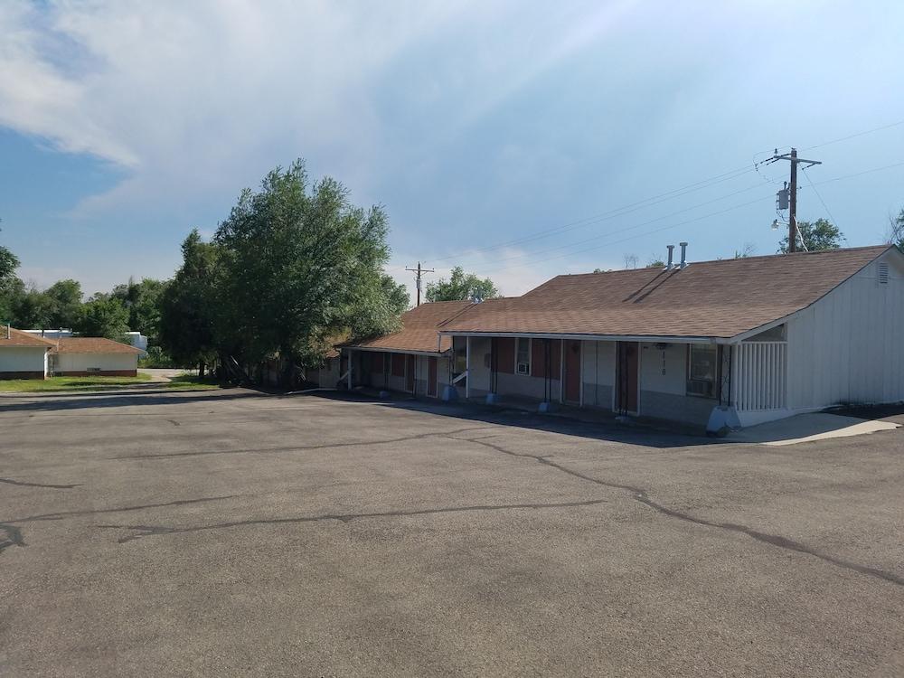 Moorcourt Motel photo 12