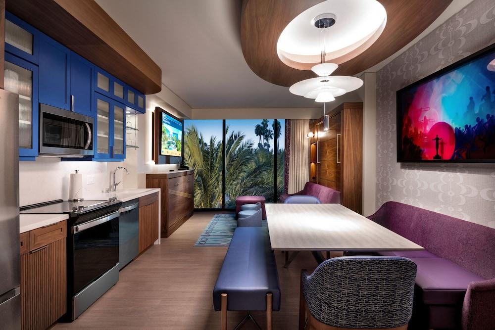The Villas At The Disneyland Hotel photo 21