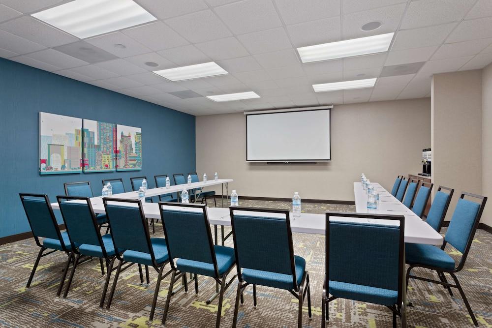 Hampton Inn & Suites Orlando Intl Dr N photo 31