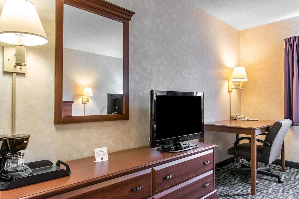 Quality Inn & Suites Titusville photo 21
