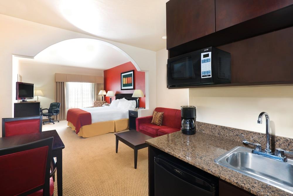 Holiday Inn Express & Suites Casa Grande by IHG photo 6
