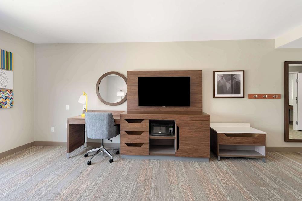 Hampton Inn Milford photo 5