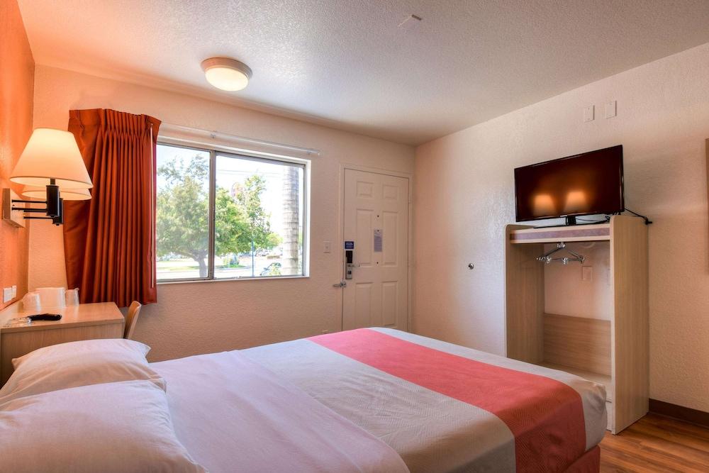 Motel 6 Riverside West - Jurupa Valley photo 24