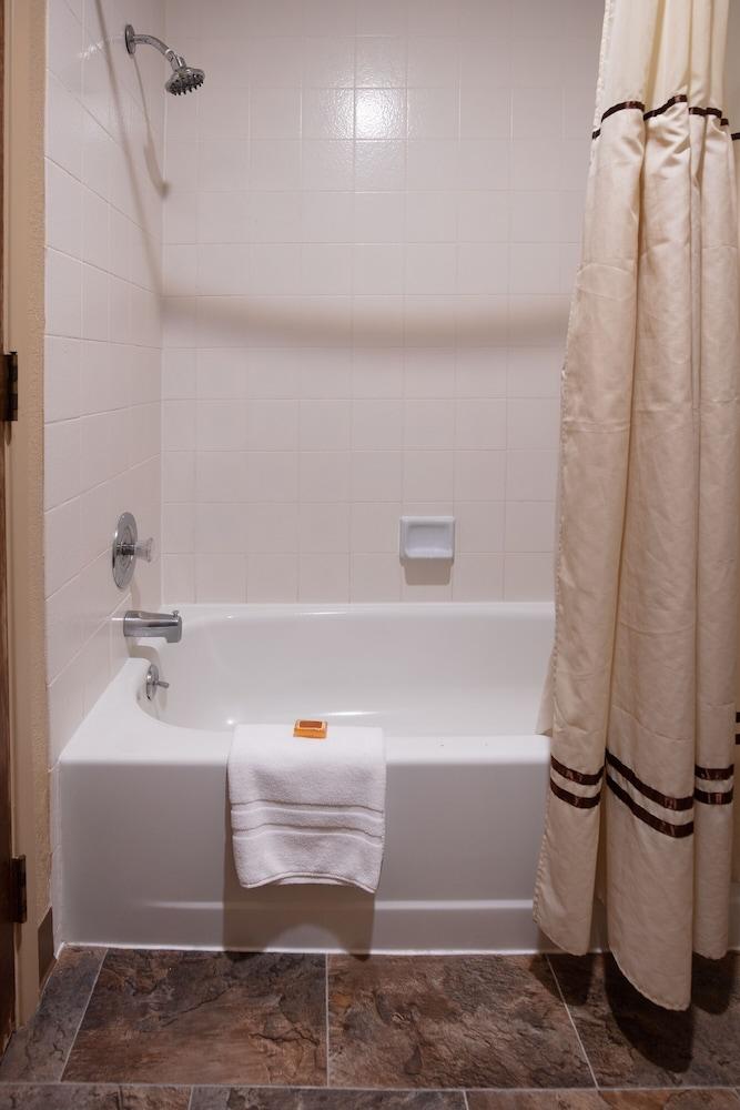 Riverside Inn photo 50