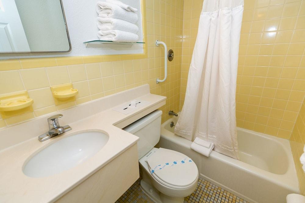Gondolier Motel photo 39