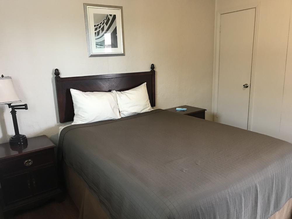 Trend Motel and RV Park photo 18