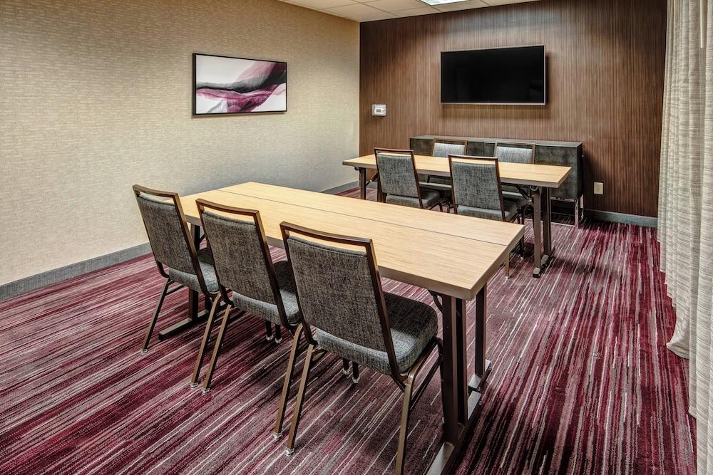 Courtyard by Marriott Memphis Germantown photo 11