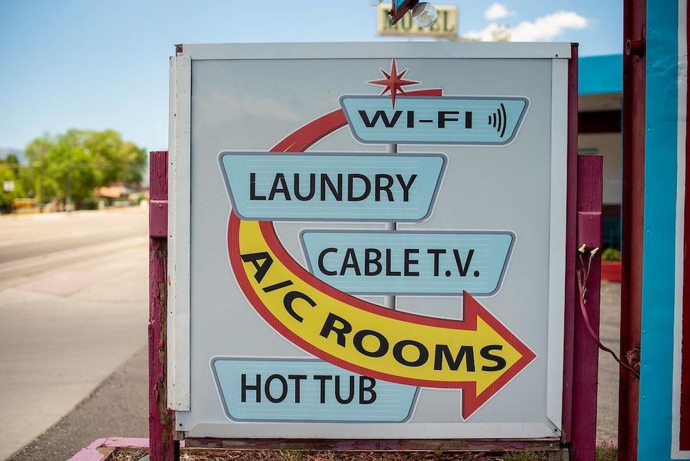 Circle R Motel photo 49