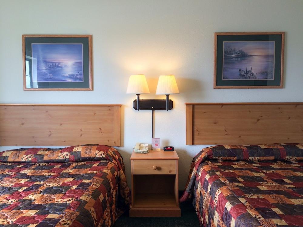 White Oak Inn & Suites photo 7