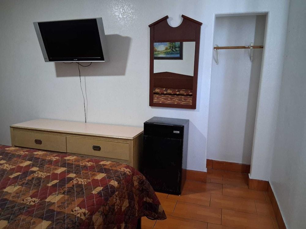 Hotel O Colonial Inn Brownsville Tx photo 23