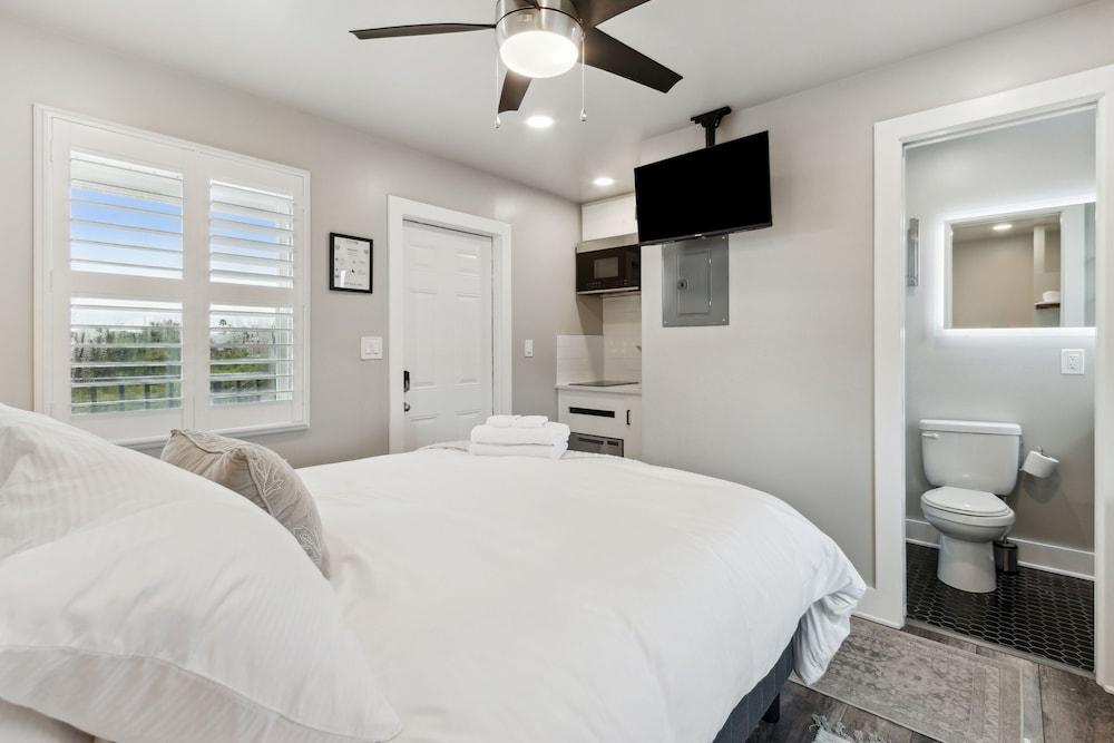 Beach 5 Villas - Immaculate 300 steps from the Ocean photo 7