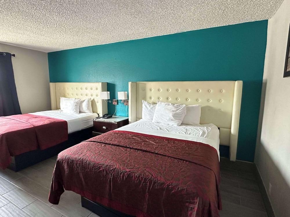 Rodeway Inn Bloomington - Normal West photo 7