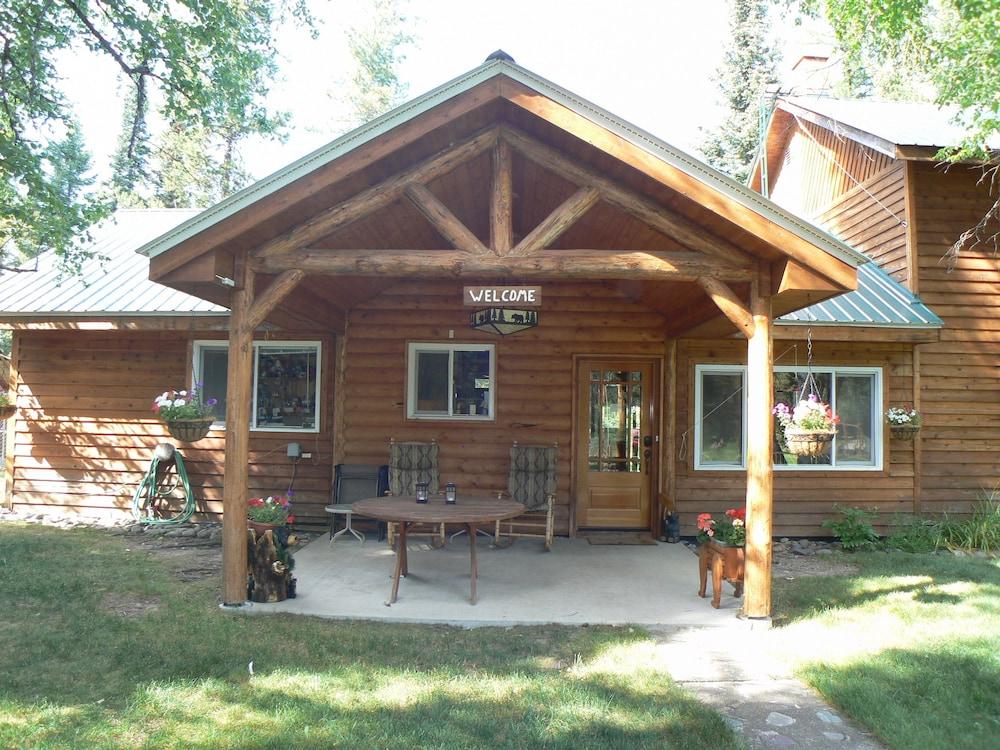 Smoky Bear Ranch Bed & Breakfast & Cabins photo 57