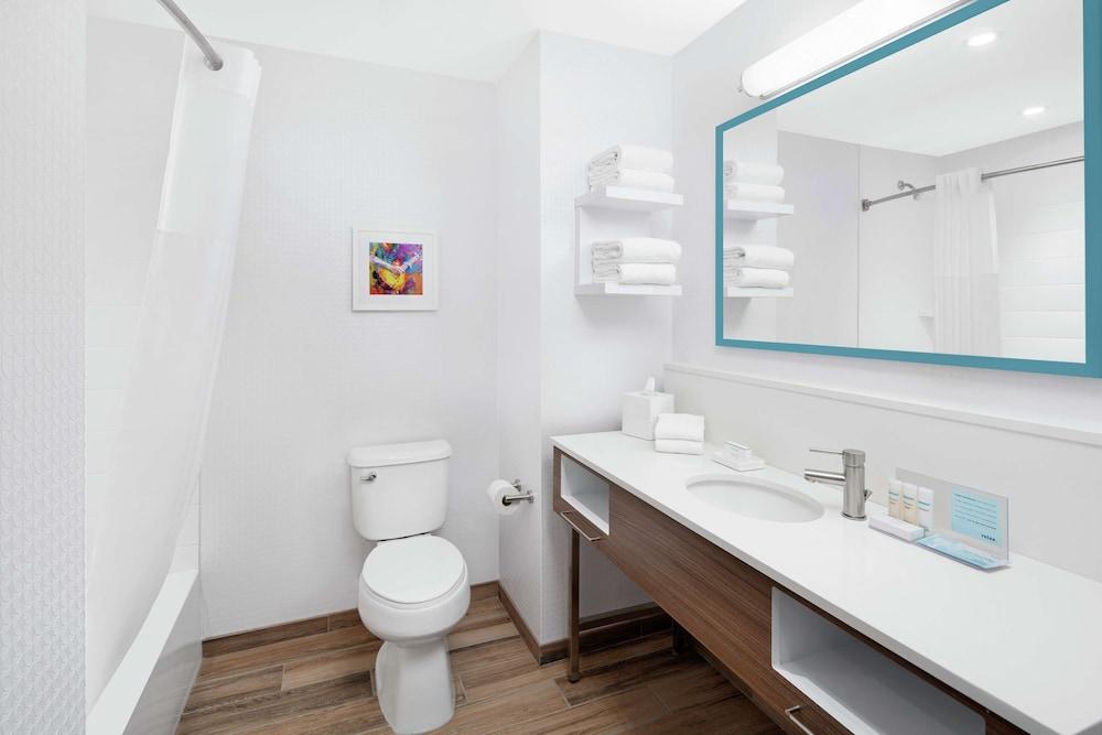 Hampton Inn & Suites Bridgeview Chicago photo 7