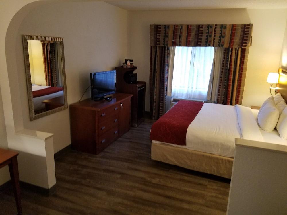 Spark by Hilton Duluth photo 32