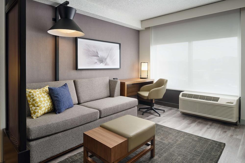 Hyatt Place Greensboro photo 10