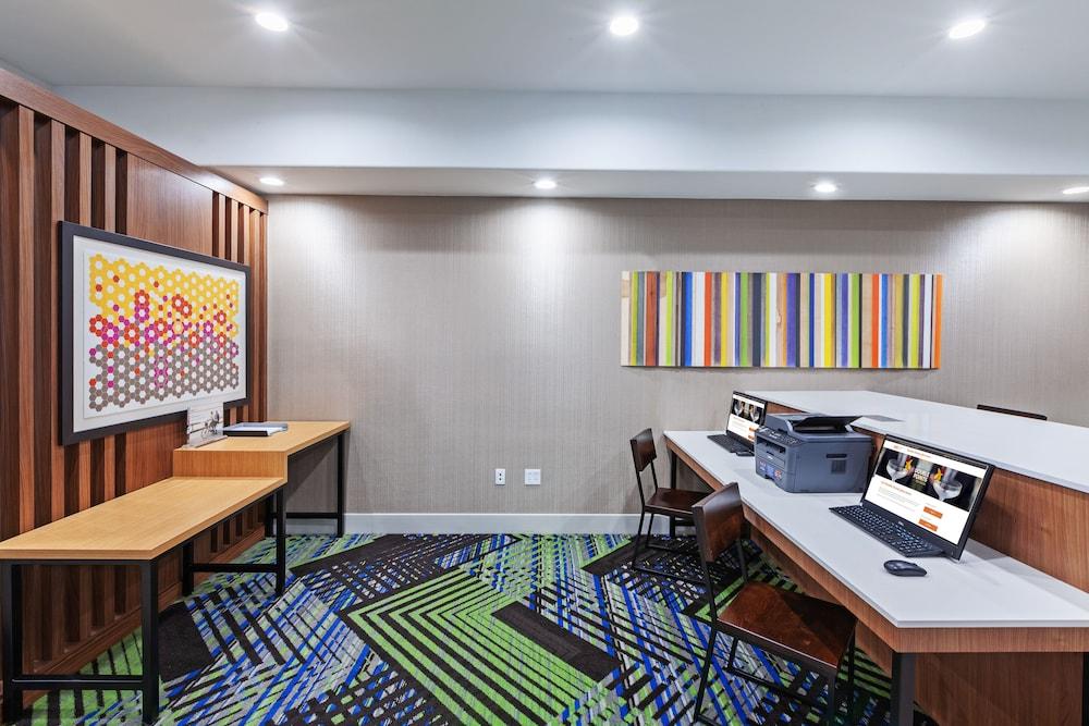 Holiday Inn Express and Suites Longview South I20 by IHG photo 9