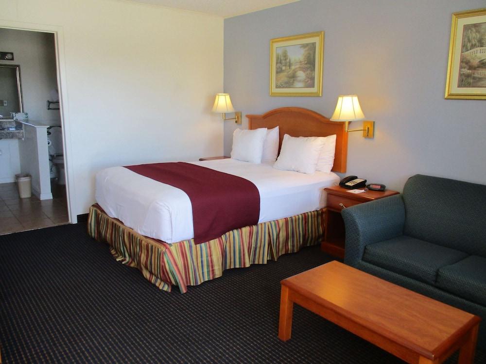 Best Western Palestine Inn photo 14