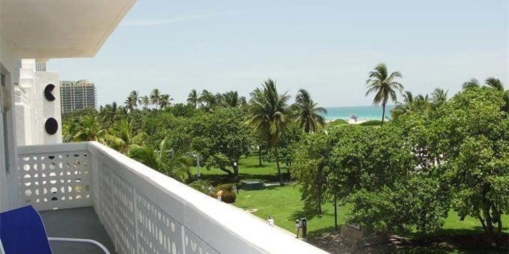 Strand Ocean Drive Suites photo 65