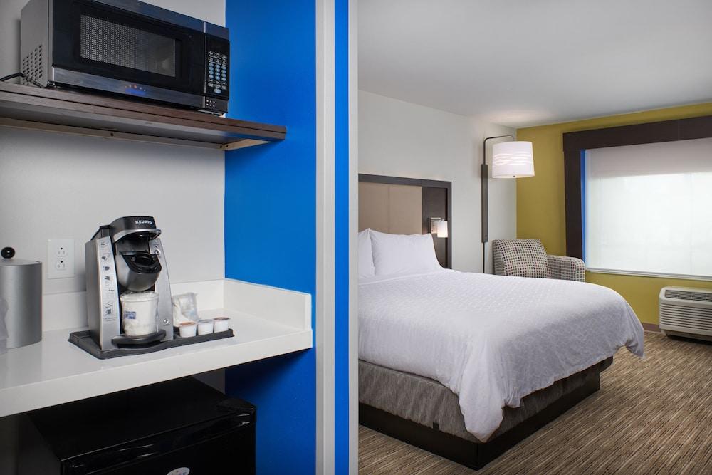 Holiday Inn Express Amherst - Lockport by IHG photo 30