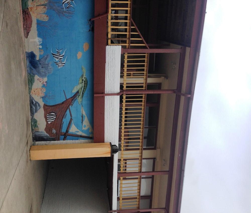Capri Beach Hotel photo 2