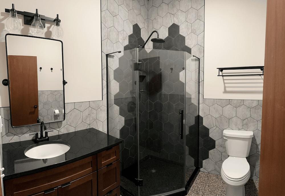 The Lodge Luxury Suites photo 30