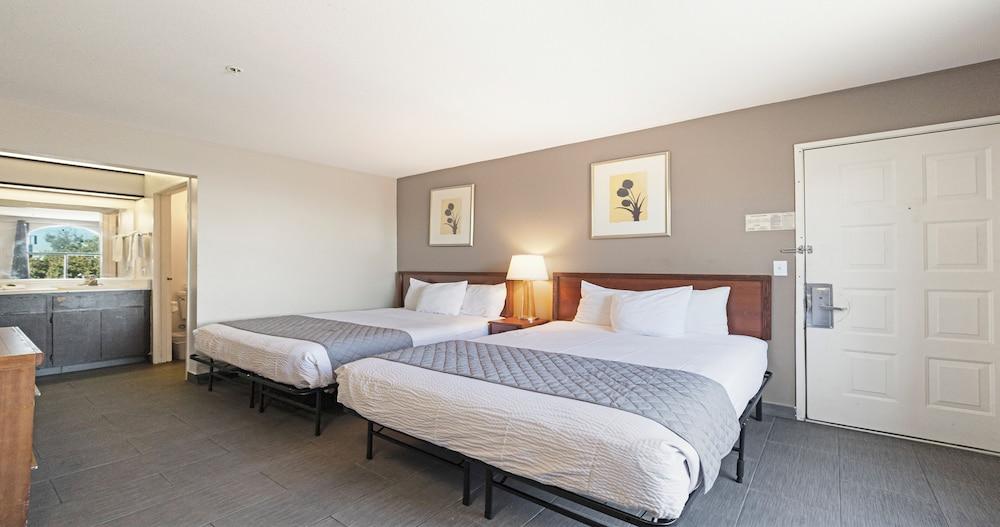 Budget Inn and Suites photo 10