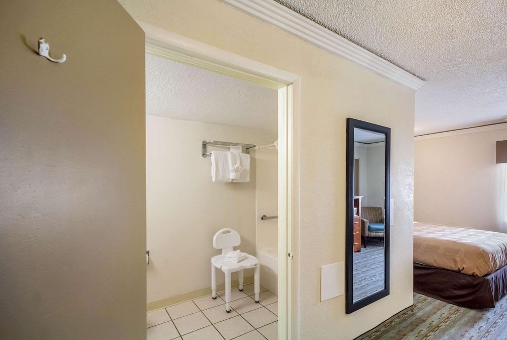 Quality Inn & Suites Kansas City - Independence I-70 East photo 23