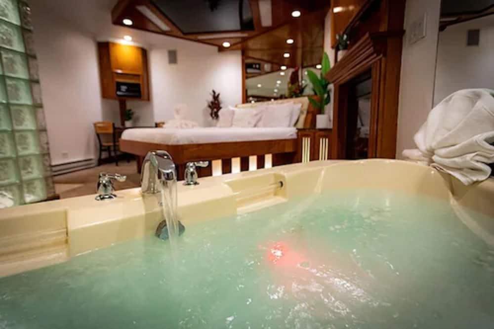 Sybaris Pool Suites photo 7