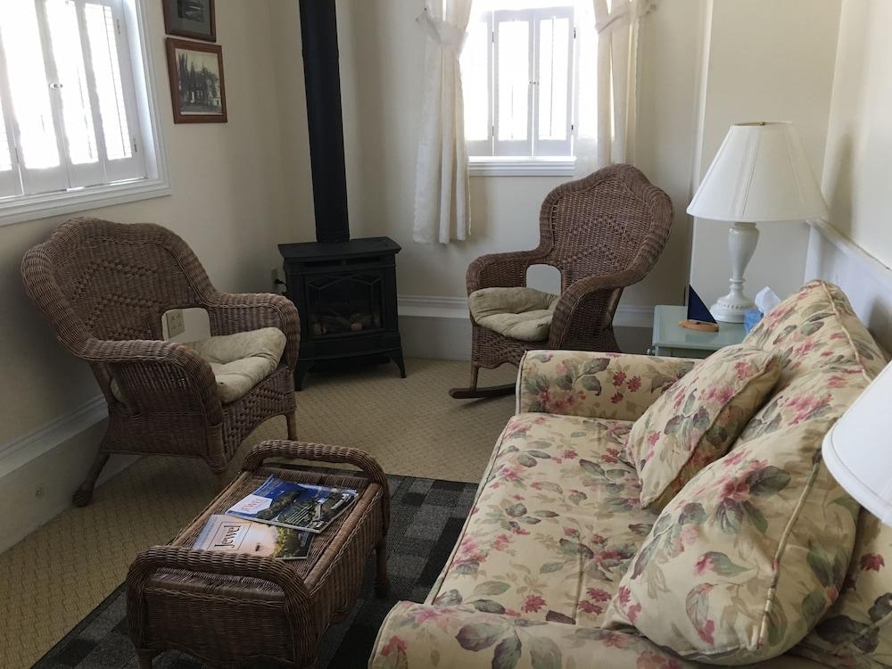 Camden Riverhouse Hotel photo 41