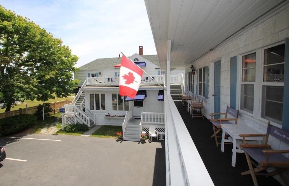 Holiday House Inn photo 4