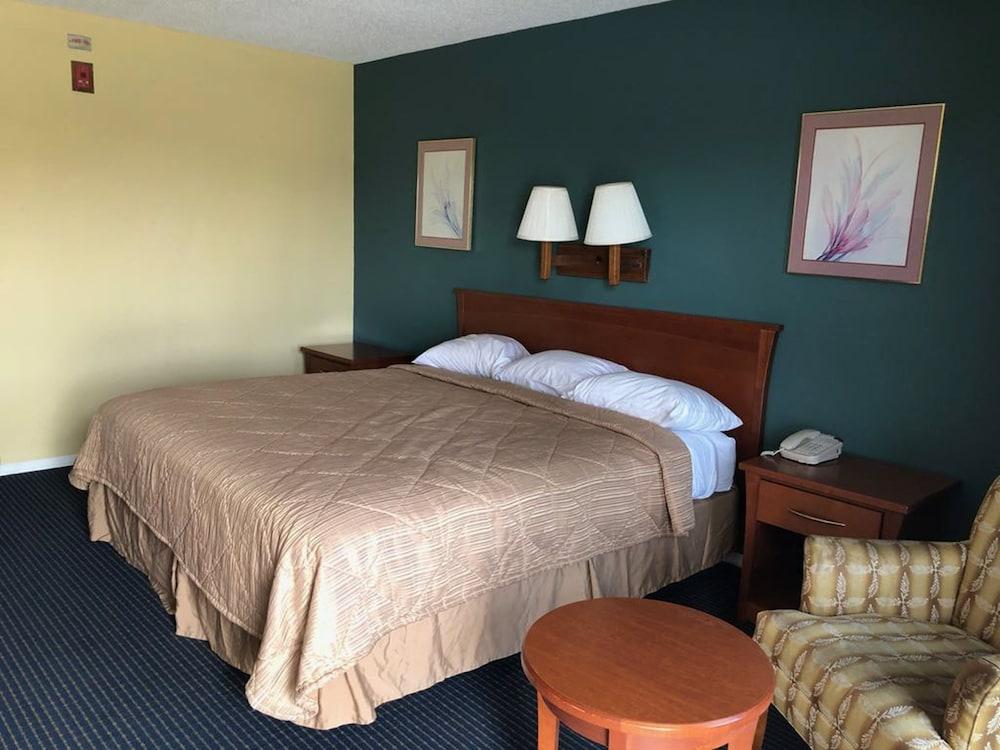 America's Best Inn photo 18