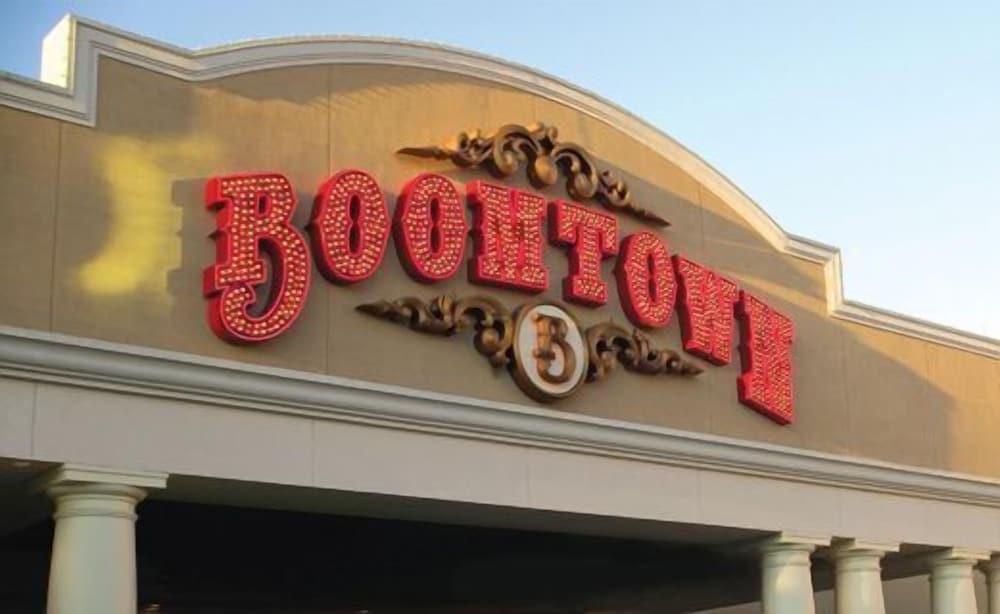 Boomtown Casino & Hotel photo 17