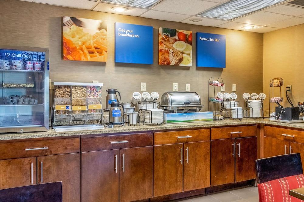 Comfort Inn Tucson Central photo 32