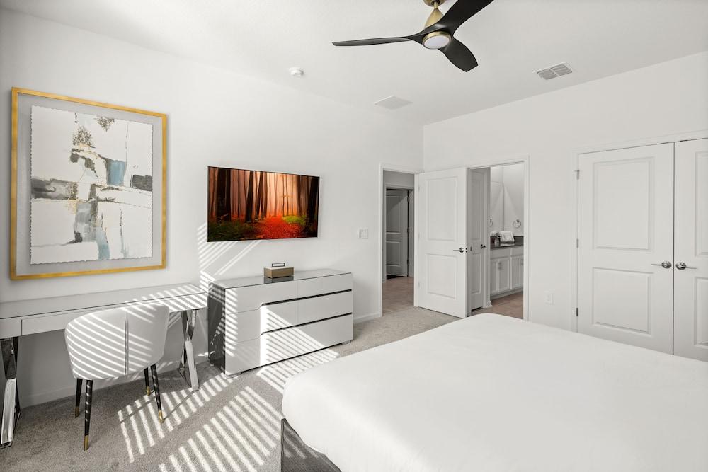 Harbor Island Beach Club by Villatel photo 75