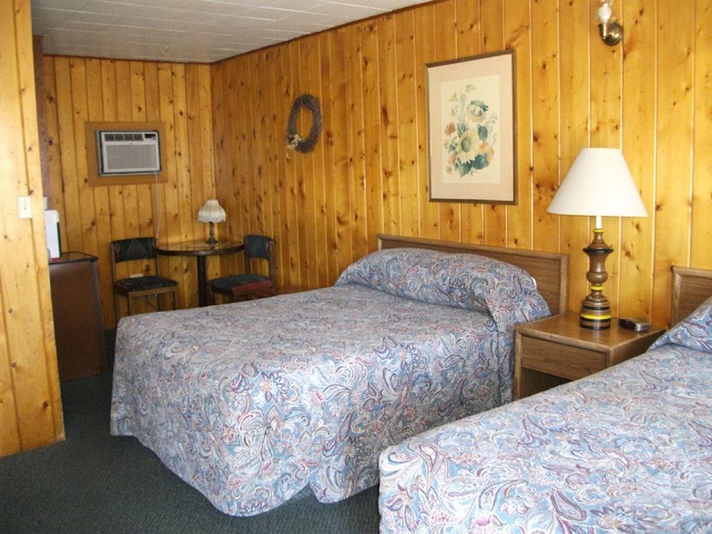 Caboose Motel photo 3