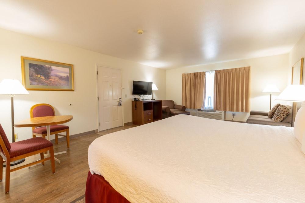 Clearwater 12 Motel photo 9
