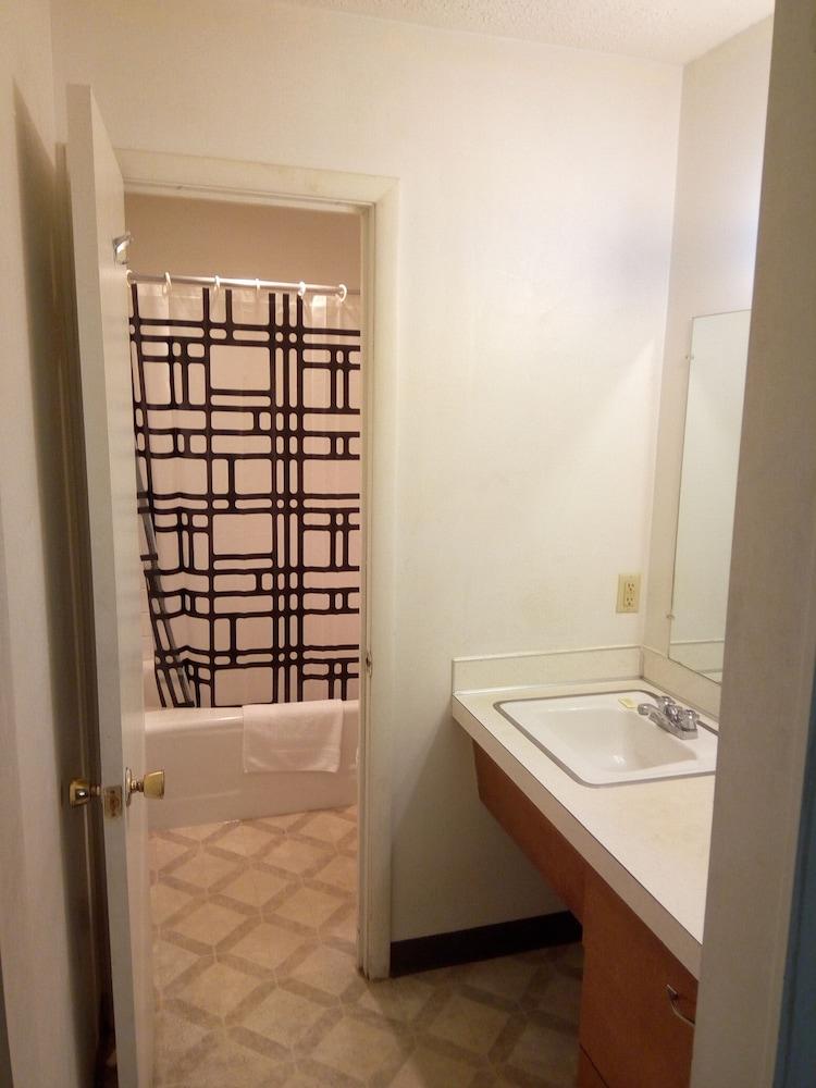 Willard Country Inn photo 9