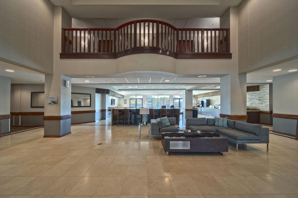 Wingate by Wyndham - Round Rock photo 11