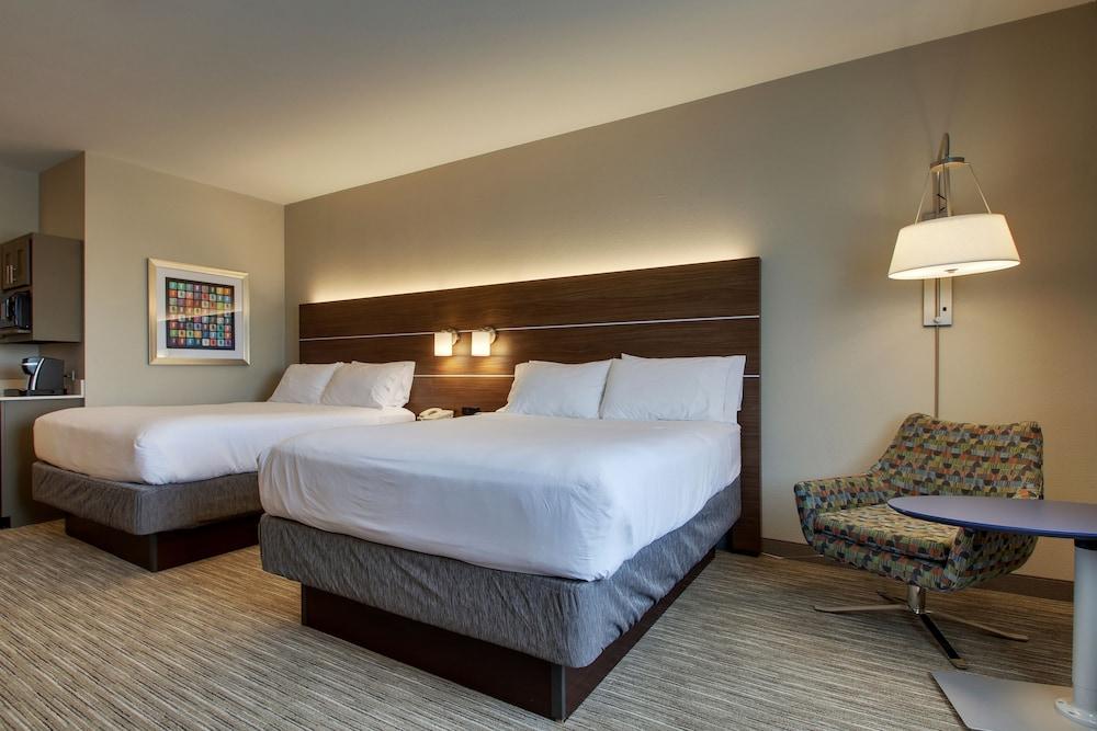 Holiday Inn Express Hotel & Suites Vernon College Area by IHG photo 10