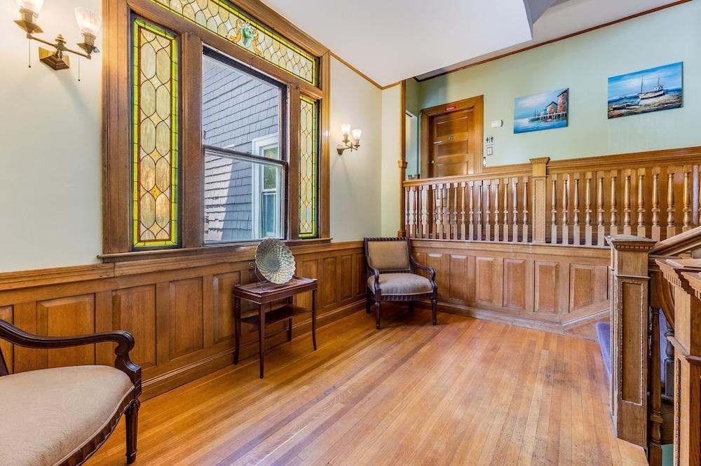 Castle Manor Inn photo 26