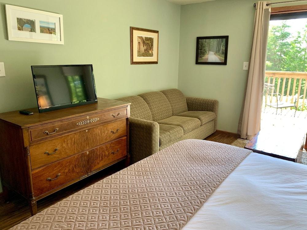 Sunset Condominiums photo 37