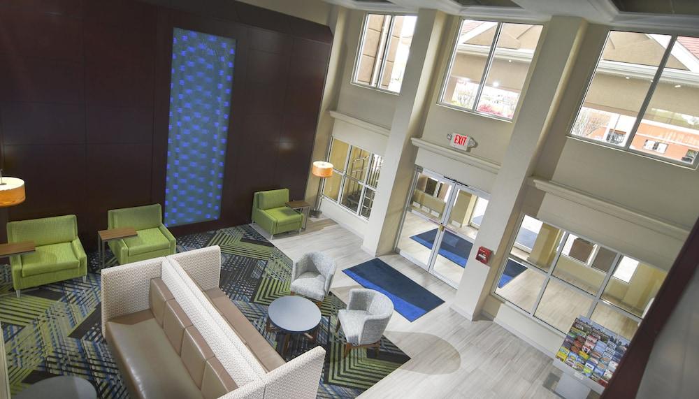 Holiday Inn Express Hotel & Stes Port Clinton-Catawba Island by IHG photo 82