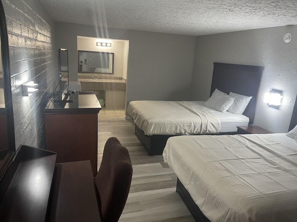 Stratford House Inn Branson photo 2