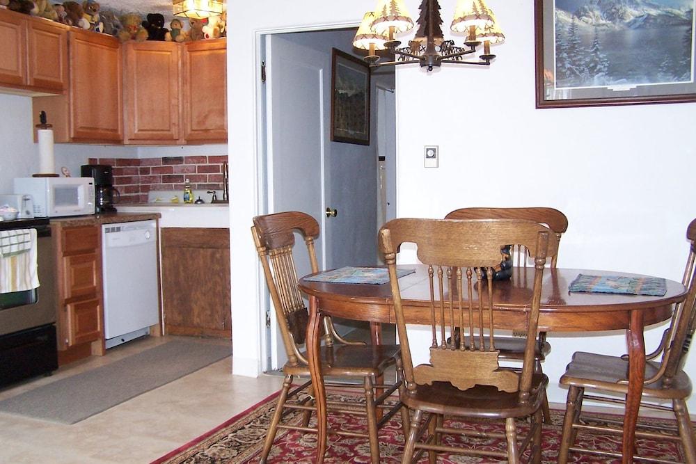 Black Bear Inn photo 16