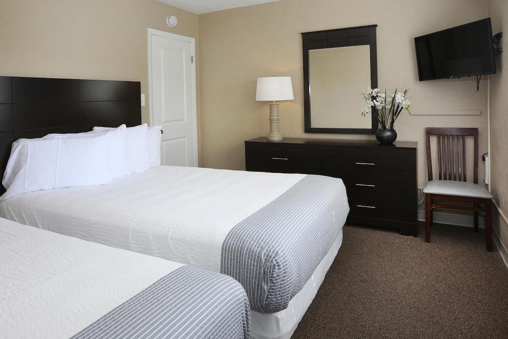 Aquarius Oceanfront Inn photo 8