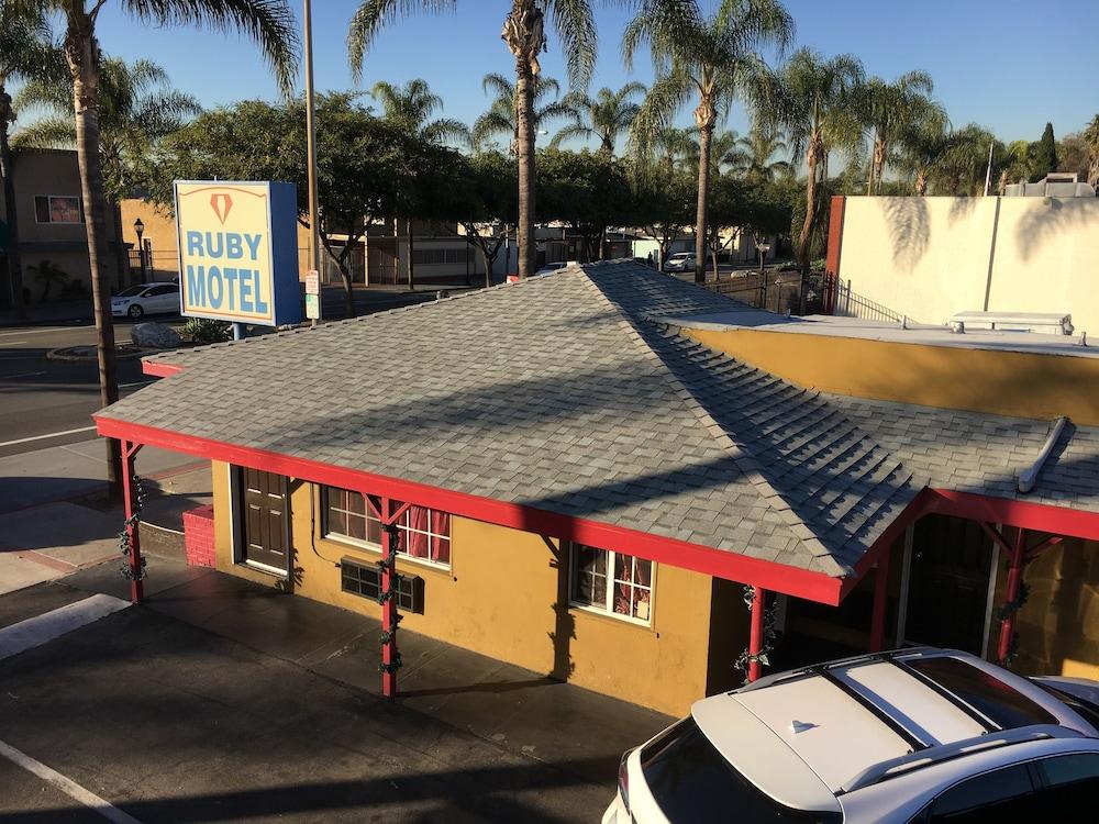 Ruby Motel photo 18