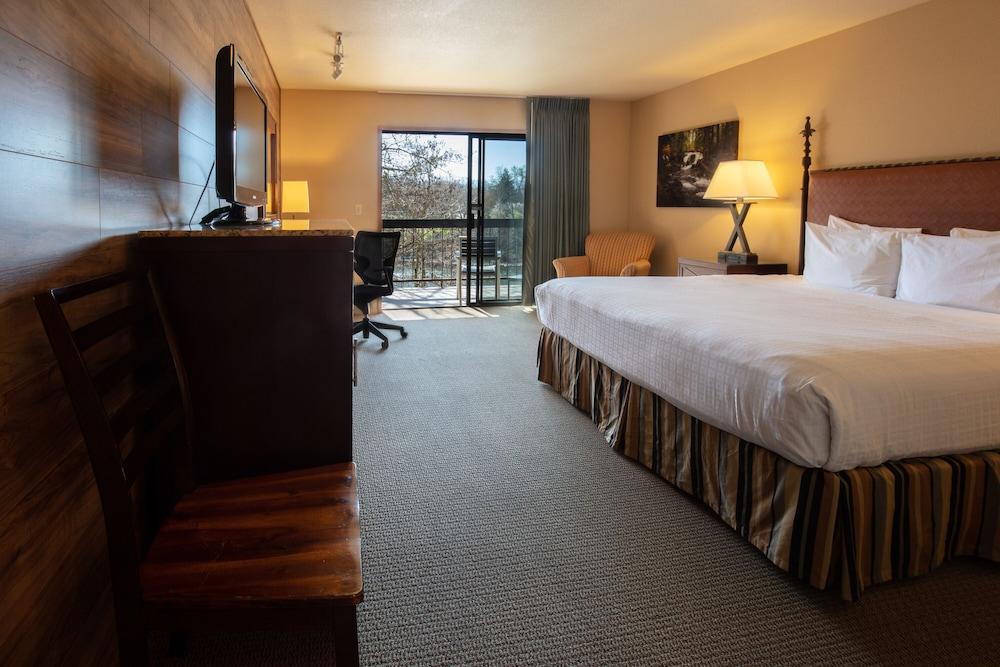 Riverside Inn photo 28