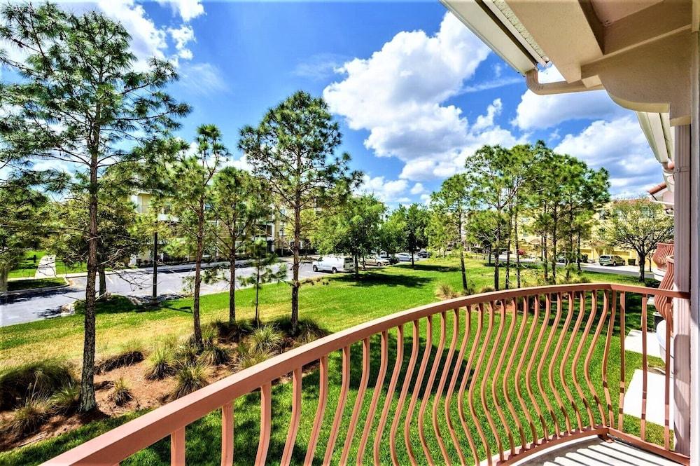 Vista Cay Resort by Millenium at Universal Blvd photo 31